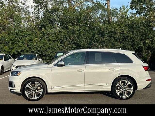 Used 2021 Audi Q7 3.0T Premium Plus w/ Premium Plus Package AWD/4WD image 4