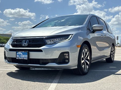 Certified 2026 Honda Odyssey EX-L image 11