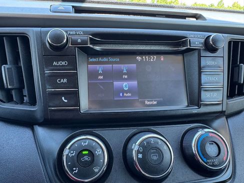 Used 2016 Toyota RAV4 LE FWD image 23