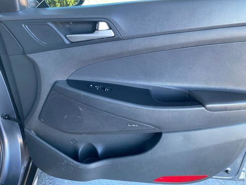 Used 2019 Hyundai Tucson Limited image 40