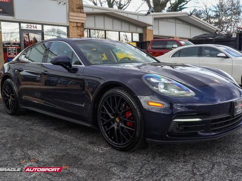 Used 2017 Porsche Panamera 4S image 9