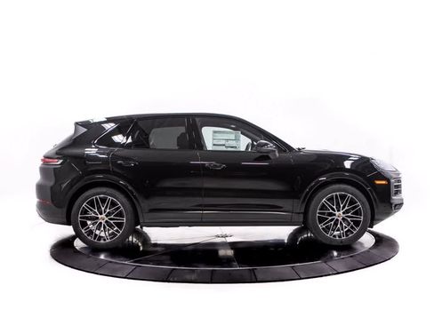 Certified 2026 Porsche Cayenne AWD/4WD image 8