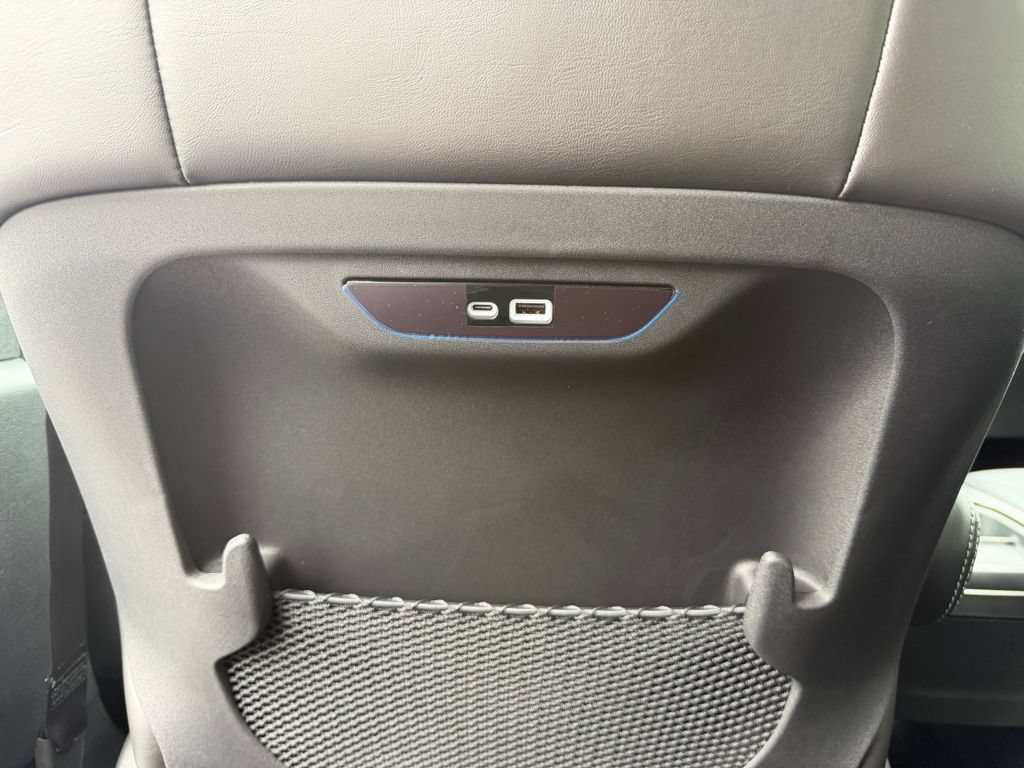 New 2027 Chrysler Pacifica Select AWD/4WD image 35