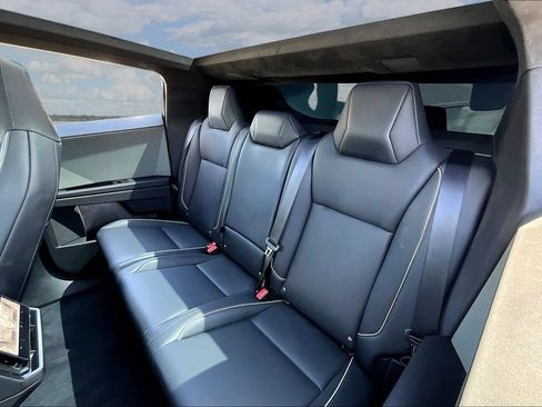 Used 2024 Tesla Cybertruck AWD Crew Cab image 20