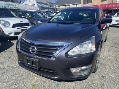 Used 2013 Nissan Altima 2.5 S FWD image 2