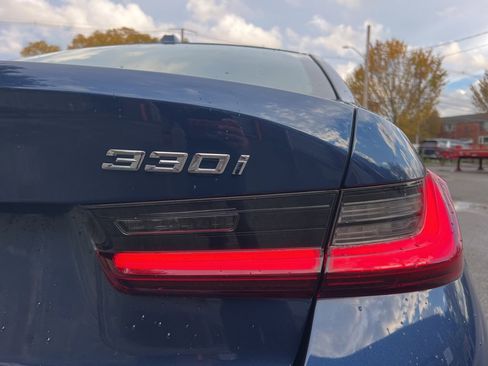 Used 2023 BMW 330i xDrive Sedan w/ Driving Assistance Package image 9