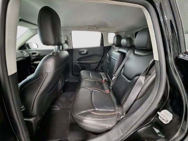 Used 2018 Jeep Compass Limited w/ Navigation Group AWD/4WD image 17