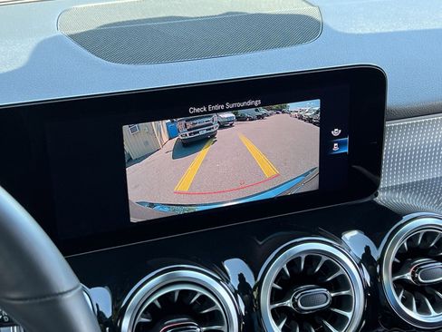 Certified 2022 Mercedes-Benz GLB 250 GLB 250 image 17