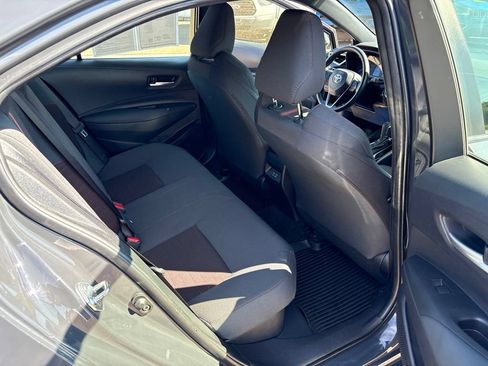 Used 2023 Toyota Corolla SE w/ SE Package FWD image 17