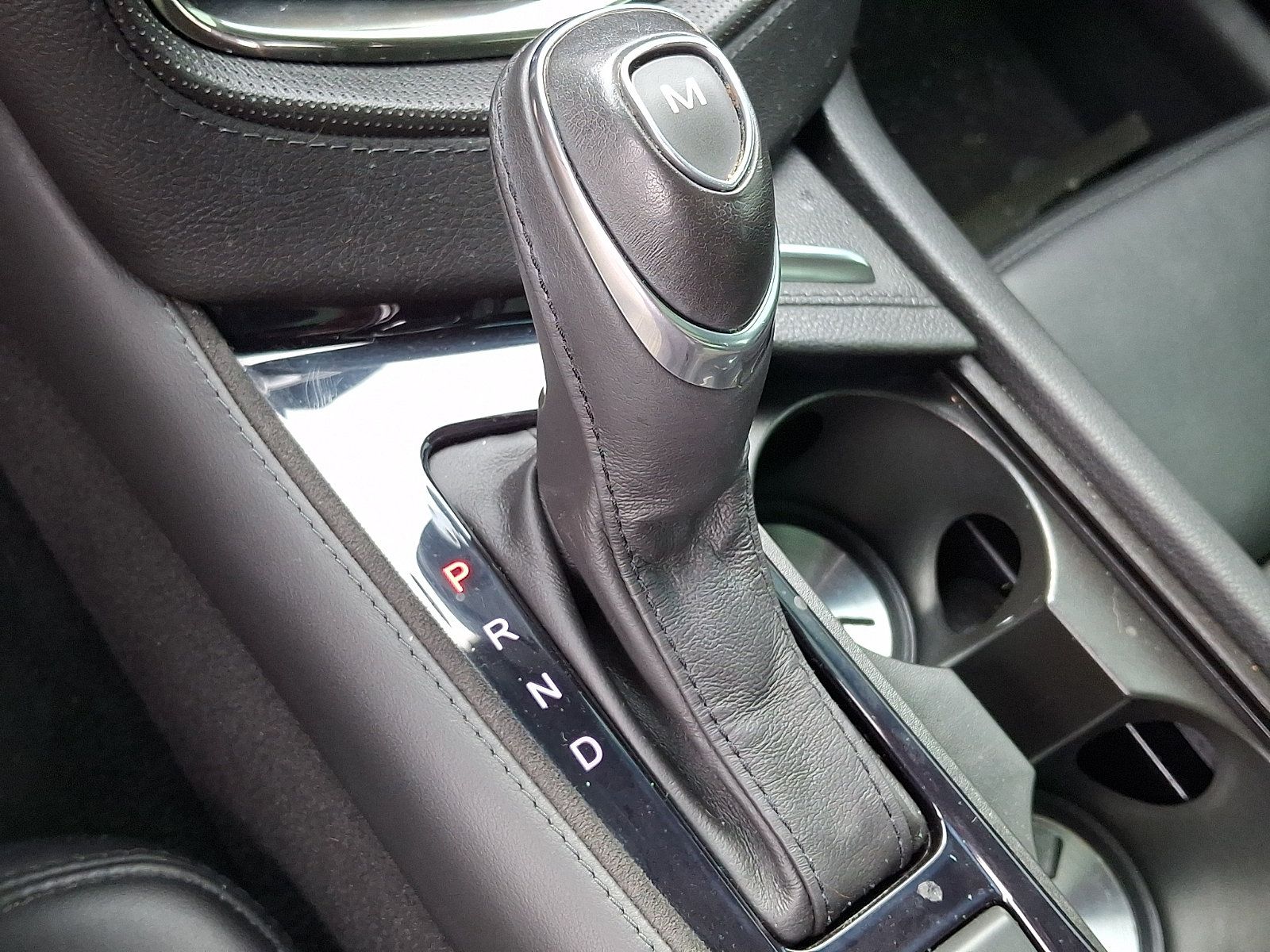 Used 2019 Cadillac CTS V w/ Luxury Package RWD image 14
