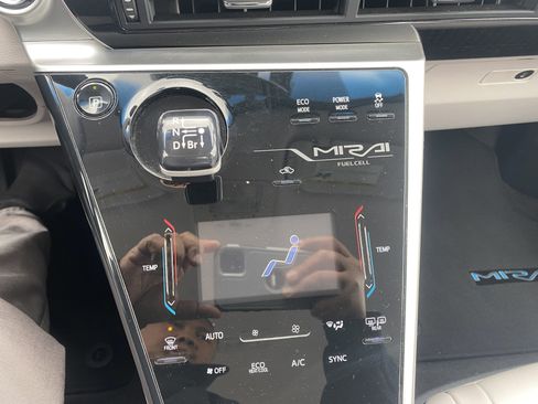 Used 2018 Toyota Mirai image 25