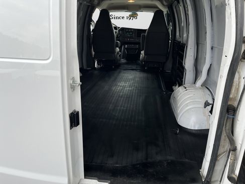 Used 2019 Chevrolet Express 2500 w/ Driver Convenience Package image 13
