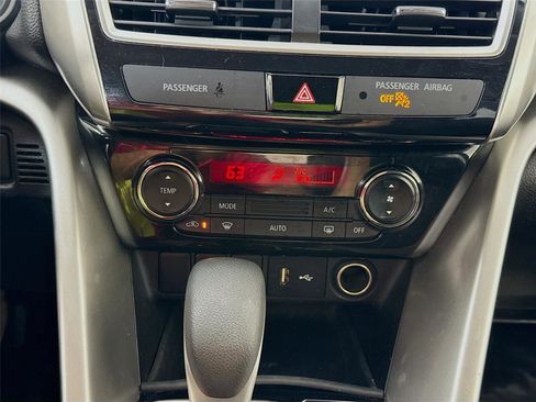 Used 2020 Mitsubishi Eclipse Cross ES image 14