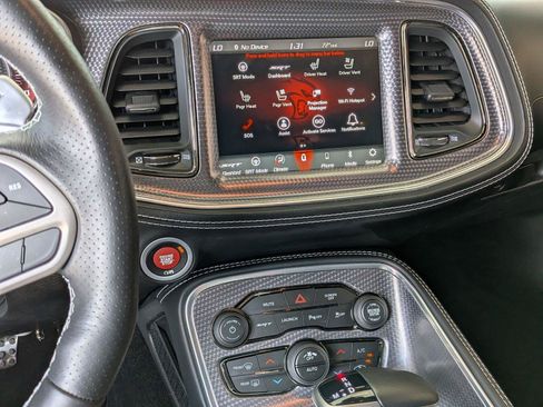 Used 2022 Dodge Challenger SRT Hellcat RWD image 11