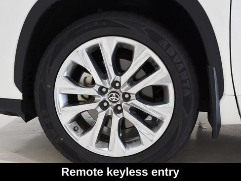 Used 2020 Toyota Highlander Limited AWD/4WD image 9