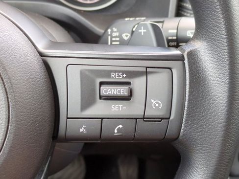 Used 2024 Nissan Rogue S image 24