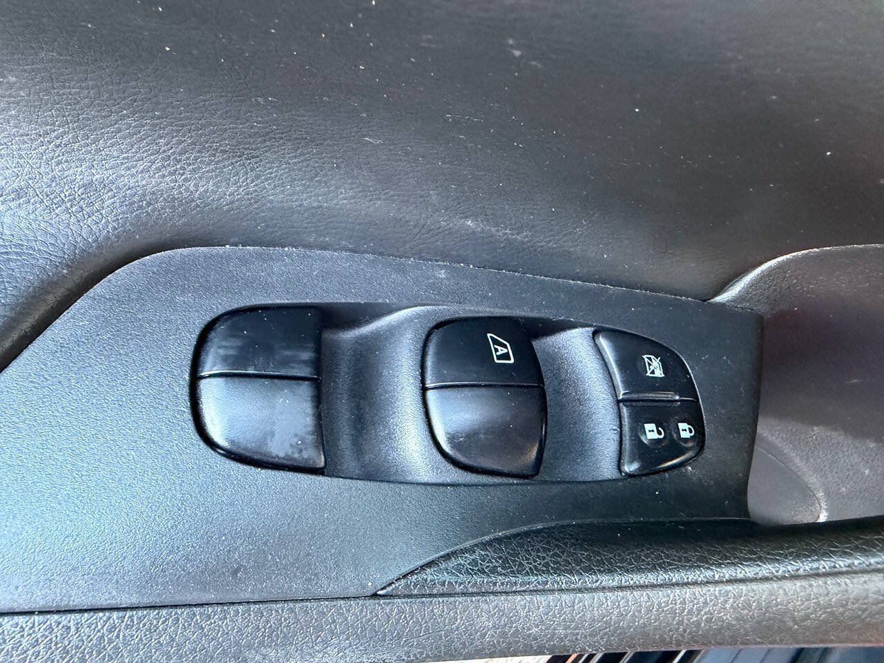 Used 2017 Nissan Altima 2.5 S w/ Power Driver Seat Package FWD image 11