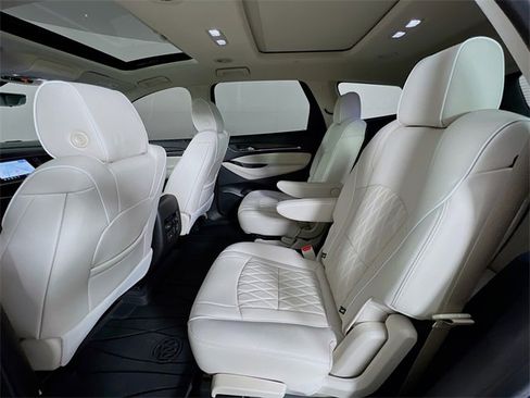 Used 2023 Buick Enclave Avenir w/ Avenir Technology Package image 24