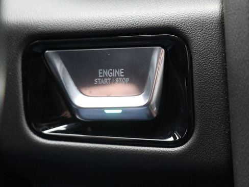 Used 2025 GMC Yukon XL Denali image 25