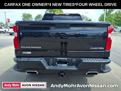 Used 2019 Chevrolet Silverado 1500 Custom w/ Custom Convenience Package AWD/4WD image 10