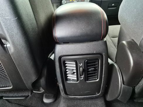 Used 2023 Dodge Durango GT AWD/4WD image 17