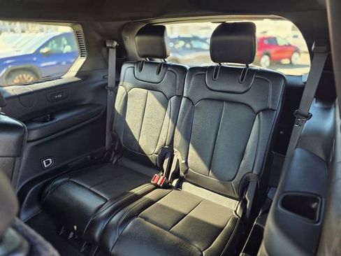 Used 2024 Jeep Grand Cherokee L Limited w/ Luxury Tech Group II image 19