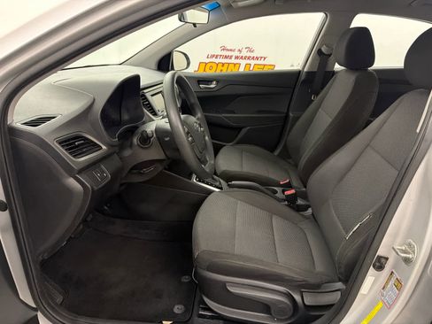 Used 2018 Hyundai Accent SE FWD image 14