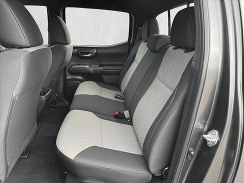 Used 2023 Toyota Tacoma TRD Off-Road image 17