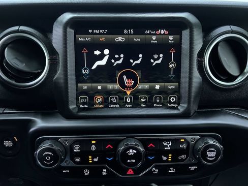 Used 2020 Jeep Gladiator Rubicon w/ Advanced Safety Group AWD/4WD image 25
