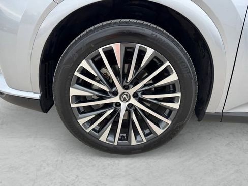 Used 2024 Lexus RX 350 Premium image 17
