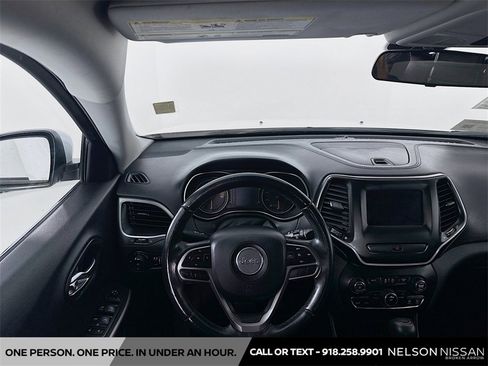 Used 2019 Jeep Cherokee Latitude Plus image 20