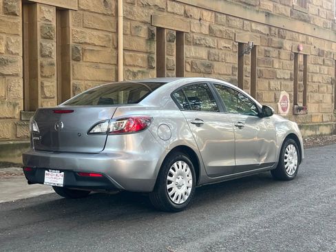 Used 2011 MAZDA MAZDA3 i Sport image 4