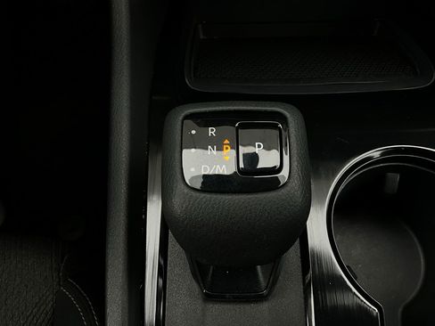 Used 2025 Nissan Rogue SV image 24