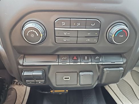 Used 2020 Chevrolet Silverado 2500 Custom w/ Custom Value Package AWD/4WD image 22
