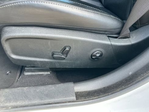 Used 2020 Dodge Charger SXT w/ Leather Interior Group image 22