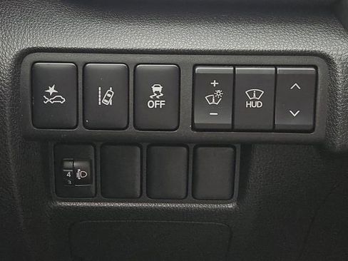 Used 2020 Mitsubishi Eclipse Cross SEL AWD/4WD image 25