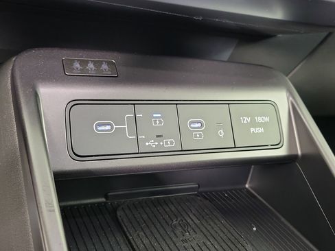 New 2025 Hyundai Kona SEL AWD/4WD image 18