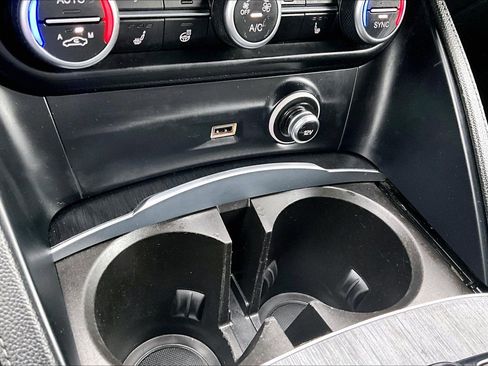 Used 2022 Alfa Romeo Stelvio Sprint AWD/4WD image 30