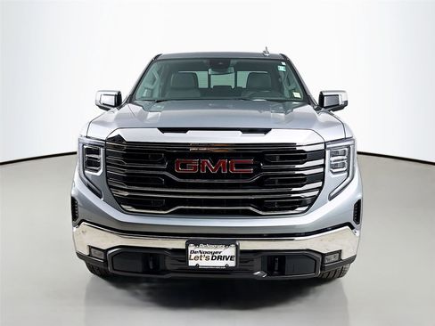 Used 2025 GMC Sierra 1500 SLT w/ SLT Premium Package AWD/4WD image 4