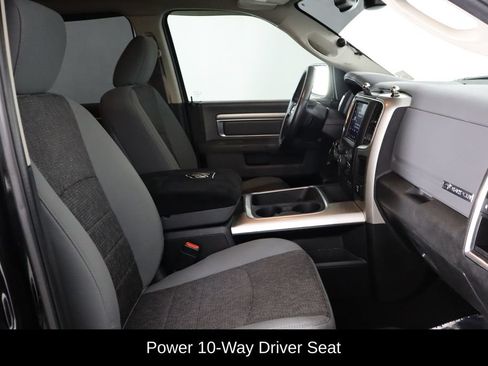 Used 2019 RAM 1500 Big Horn AWD/4WD image 17