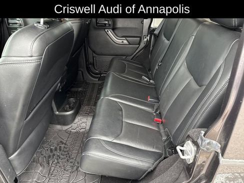 Used 2018 Jeep Wrangler Unlimited Sahara image 16