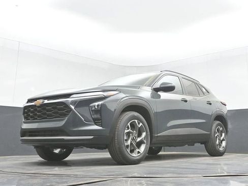 New 2026 Chevrolet Trax LT FWD image 41