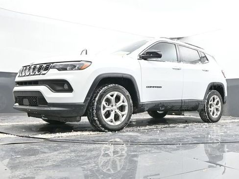 Used 2024 Jeep Compass Latitude image 67