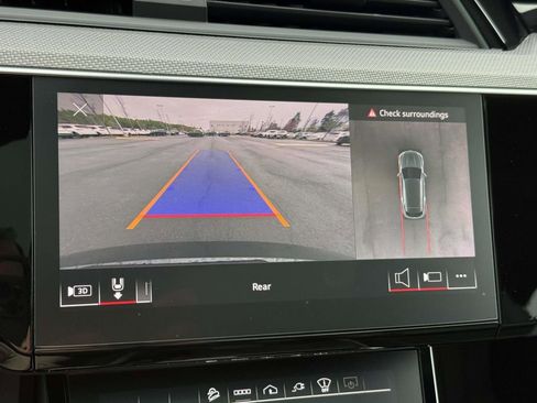 Used 2023 Audi e-tron S Prestige w/ Prestige Package image 11