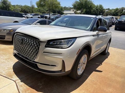 Certified 2024 Lincoln Corsair FWD image 4