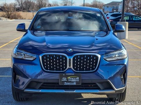 Used 2023 BMW X4 xDrive30i w/ Premium Package image 4
