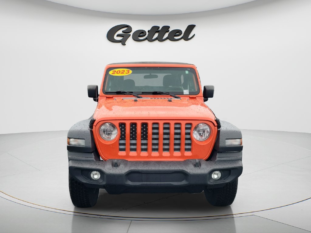 Used 2023 Jeep Wrangler Sport AWD/4WD image 2
