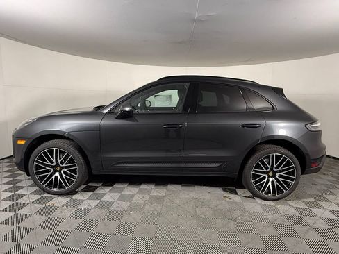 Certified 2026 Porsche Macan AWD/4WD image 2