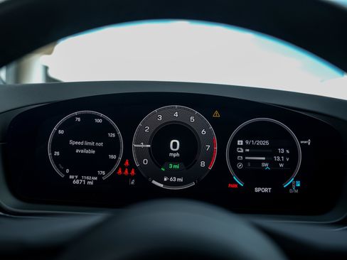 Certified 2025 Porsche Cayenne E-Hybrid image 20