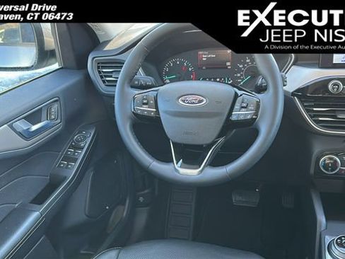 Used 2022 Ford Escape SEL image 23